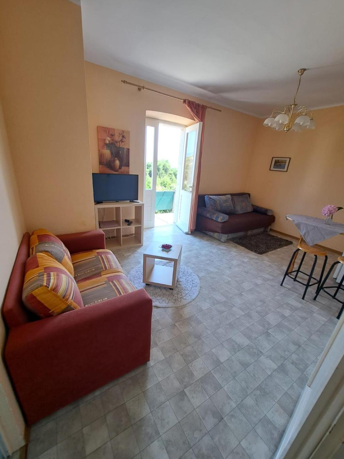 Apartmani Dusica Lumbarda Dış mekan fotoğraf