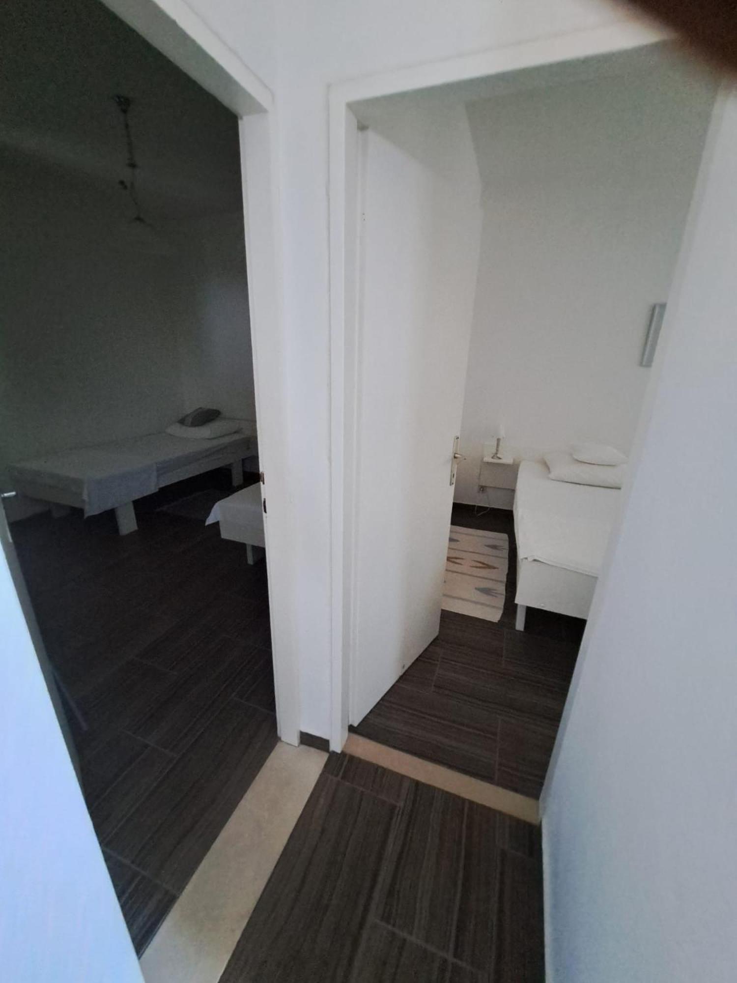 Apartmani Dusica Lumbarda Dış mekan fotoğraf