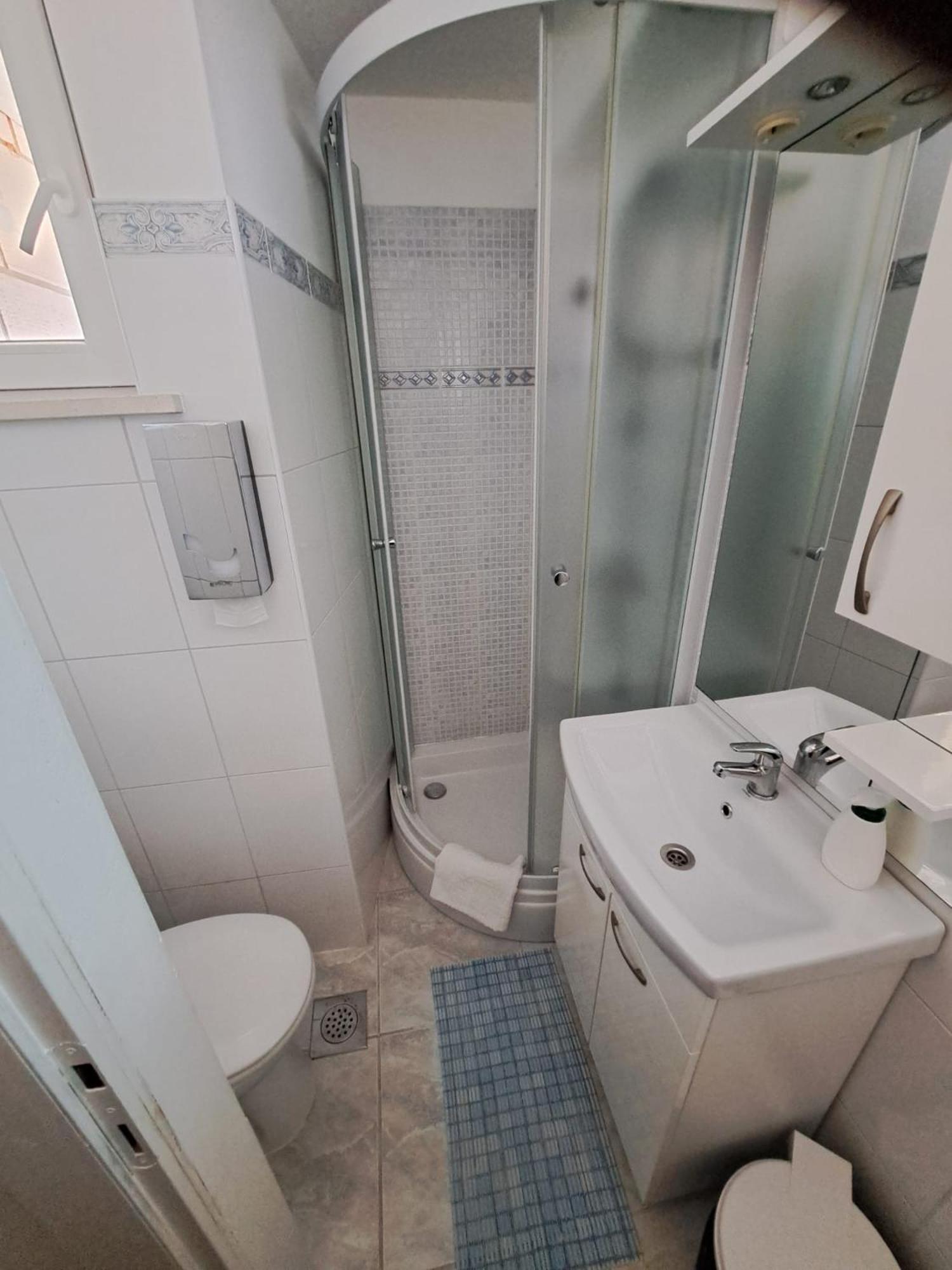 Apartmani Dusica Lumbarda Dış mekan fotoğraf