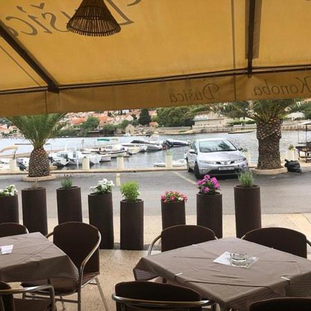 Apartmani Dusica Lumbarda Dış mekan fotoğraf